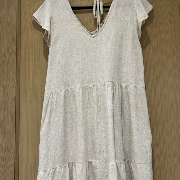 Linen V-Neck Tiered Dress - Picture 2 of 3